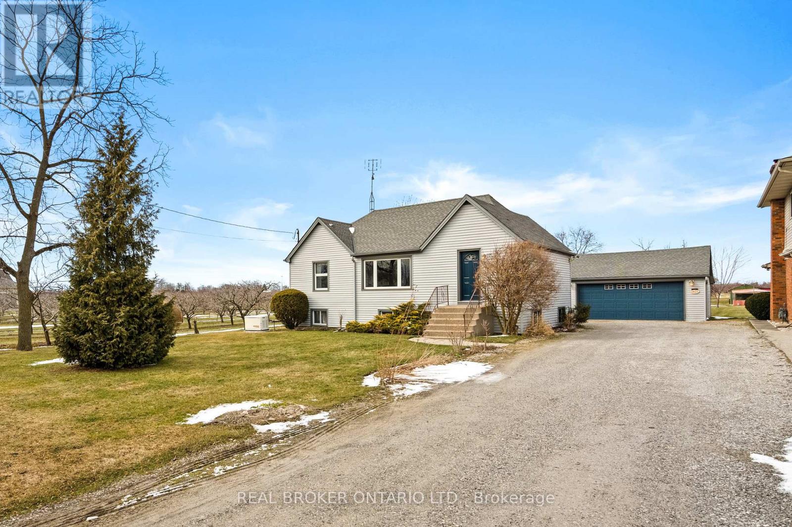 Detached at 1621 SECOND AVENUE, St. Catharines (Rural Fourth)