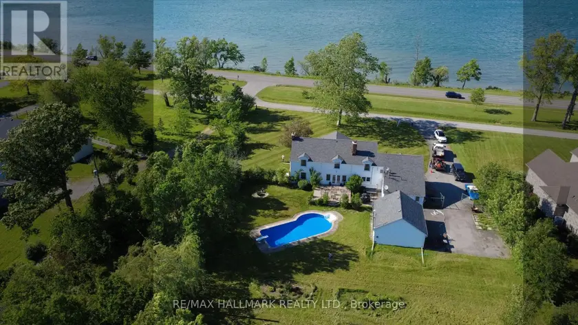 Detached at 1927 NIAGARA PARKWAY, Fort Erie