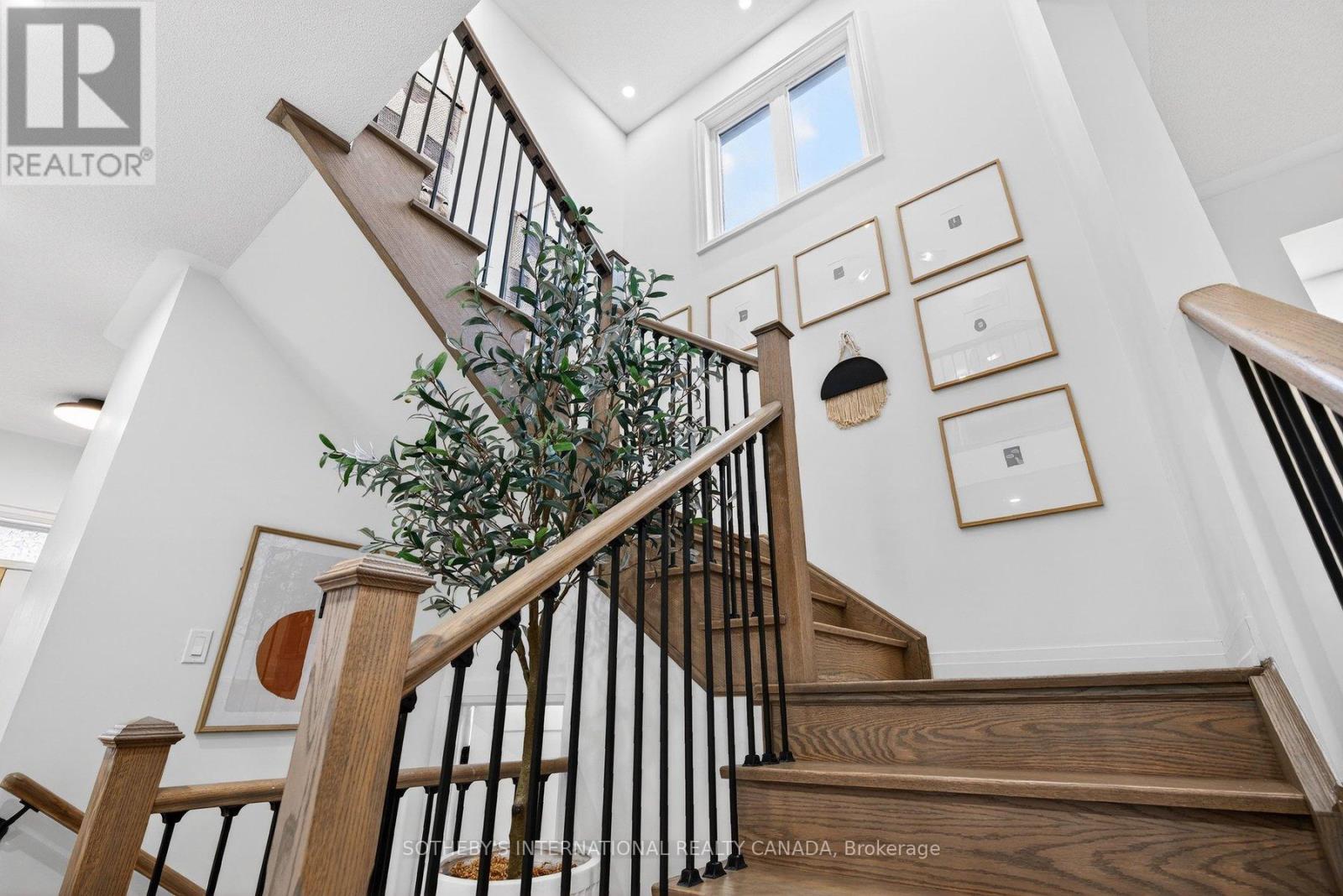 Detached at 115 AVANTI CRESCENT, Hamilton