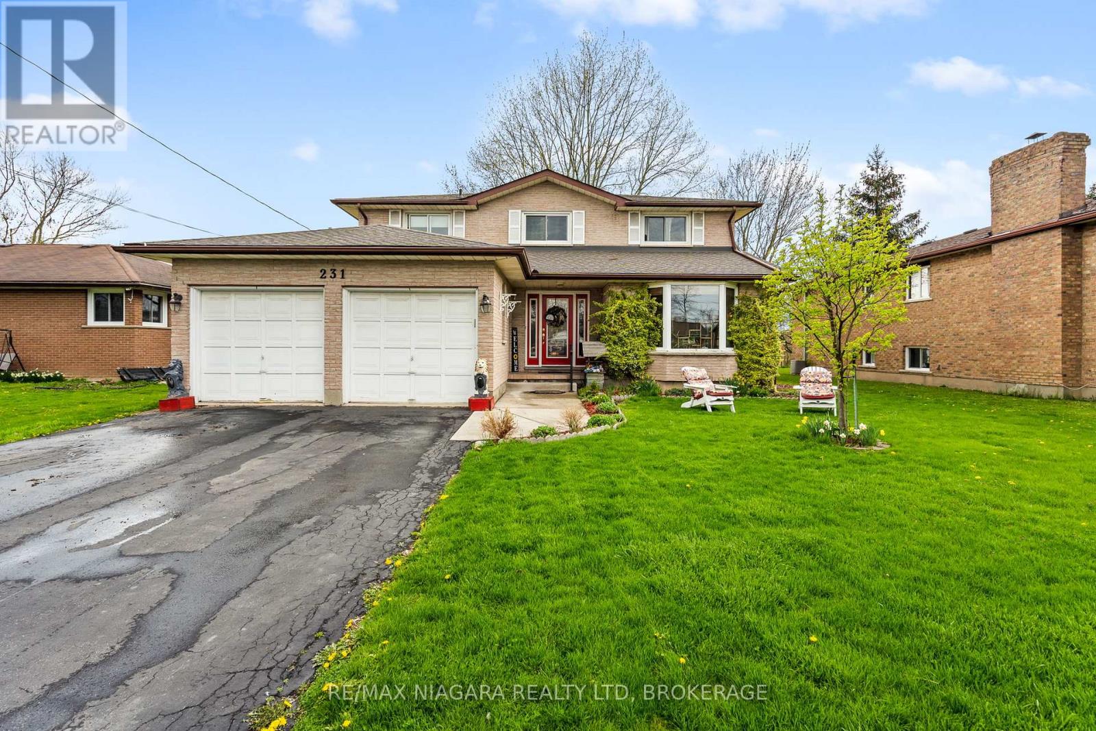 Detached at 231 WEST SIDE ROAD, Port Colborne (Main Street)
