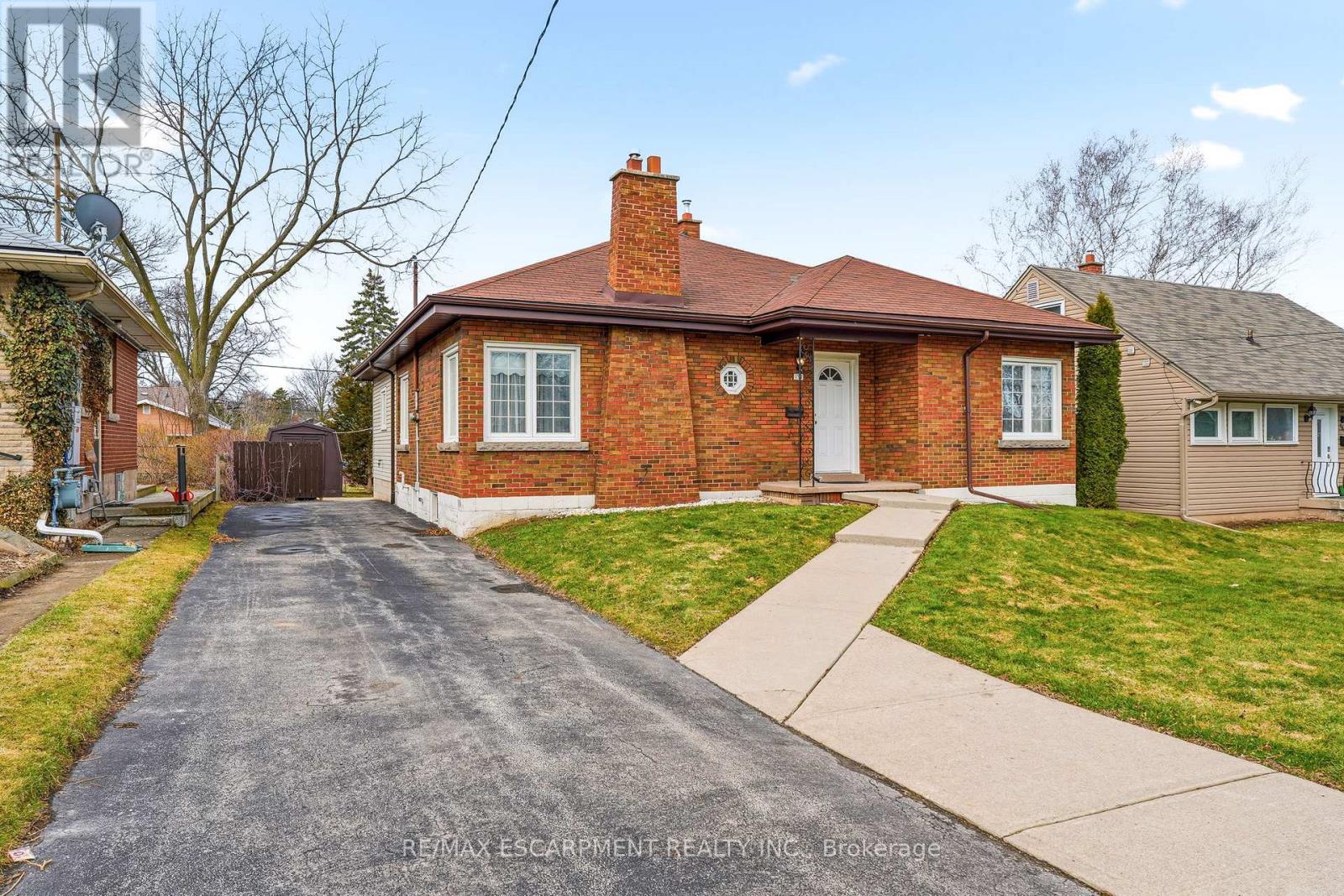 Detached at 192 EWEN ROAD, Hamilton (Ainslie Wood)