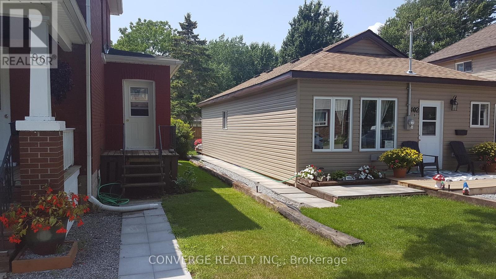 Multiplex at A - B - 102 ELM STREET N, Port Colborne (Sugarloaf)