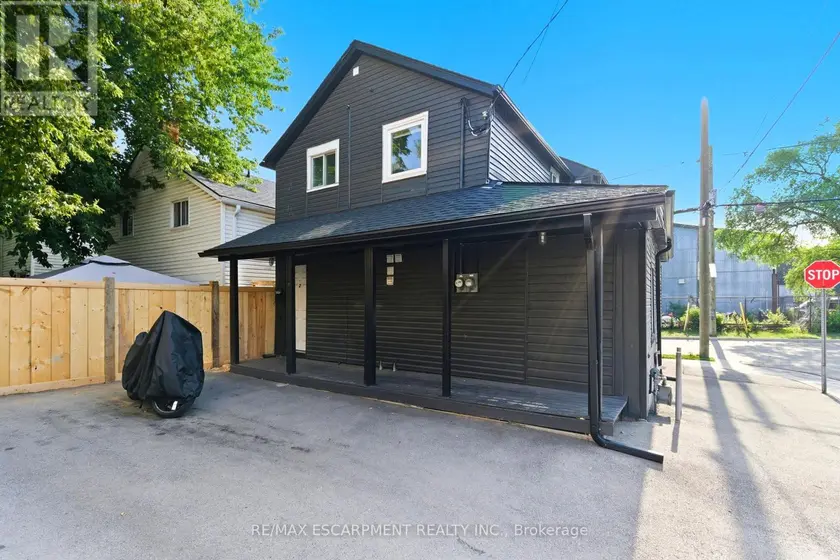 Detached at 2 - 2 WINDSOR STREET, Hamilton
