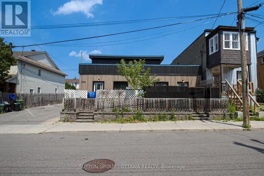 Multiplex at 309 CYR AVENUE, Ottawa