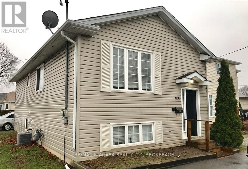 Detached at LOWER - 138 CARLTON STREET, St. Catharines (Downtown)