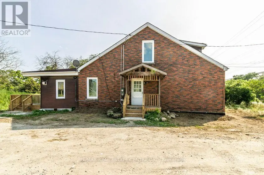 Detached at 1411 HWY 56, Hamilton