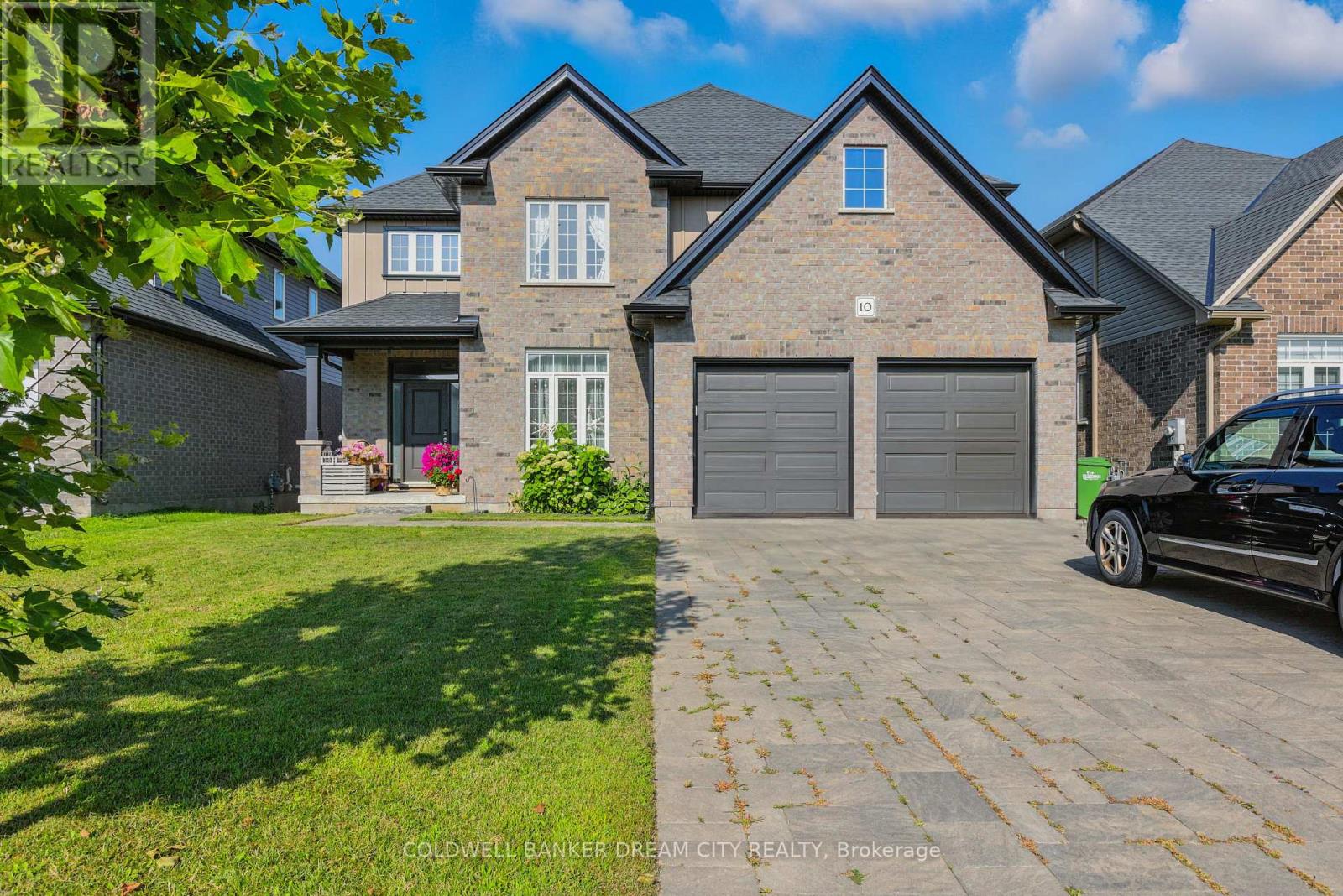 Detached at 10 HONEY BEND, St. Thomas