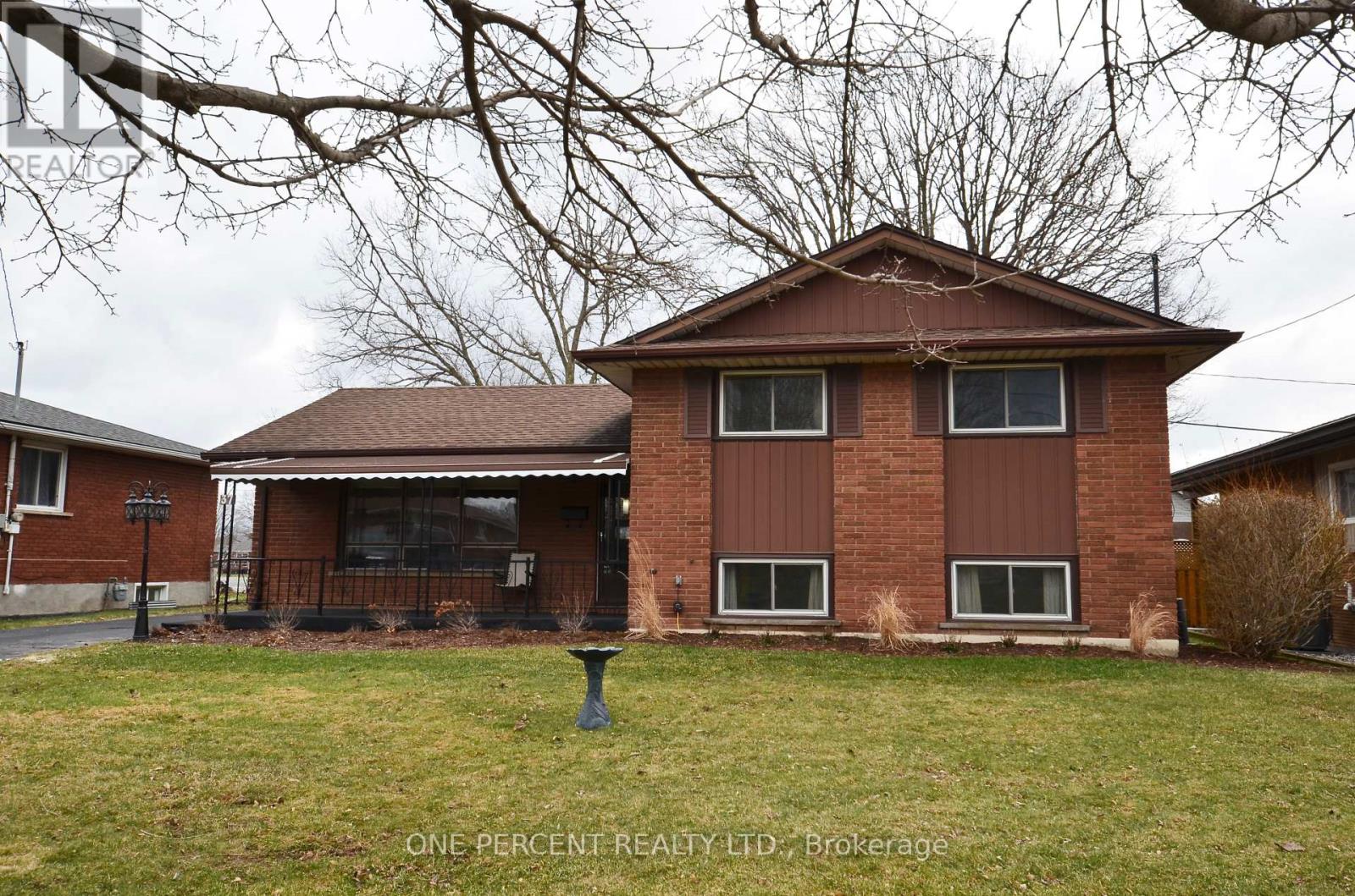 Detached at 37 EMPRESS AVENUE, Welland (Lincoln/Crowland)