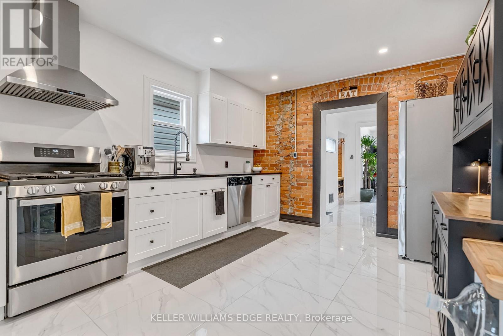 Townhouse at 188 BAY STREET N, Hamilton