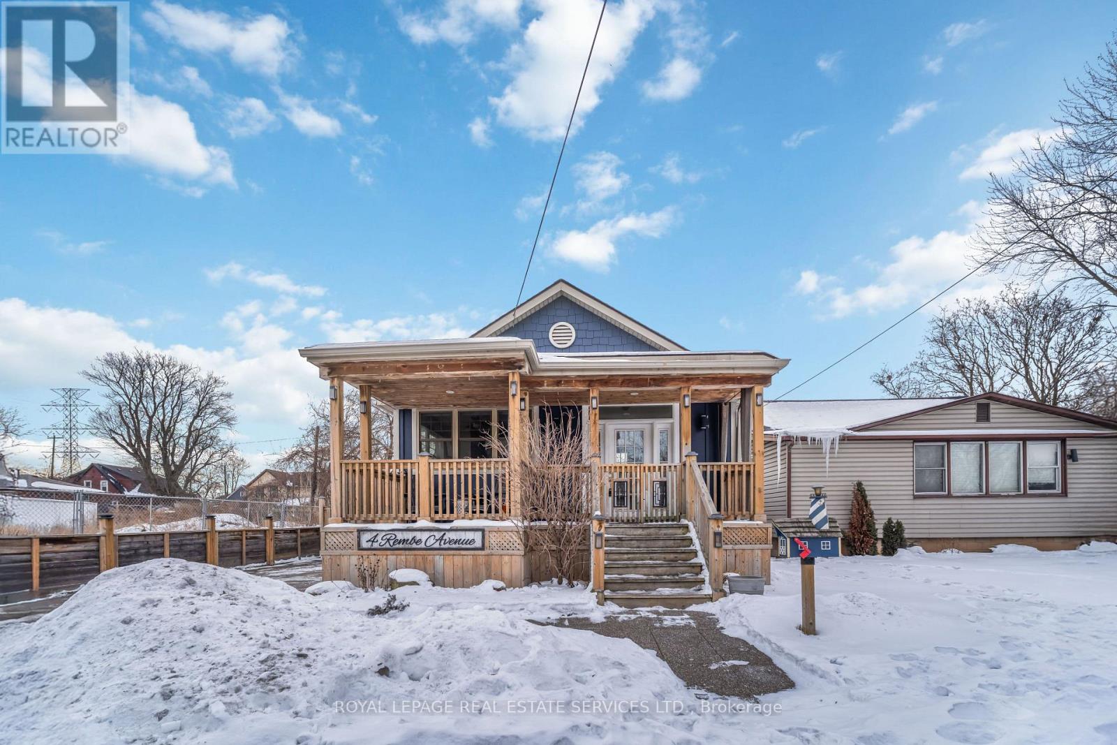 Detached at 4 REMBE AVENUE, Hamilton (Hamilton Beach)