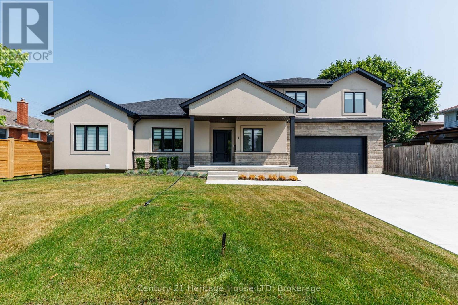 Detached at 4 METEOR STREET, St. Catharines (Rykert/Vansickle)