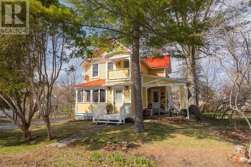 Detached at 19683 WILLIAM STREET, South Glengarry