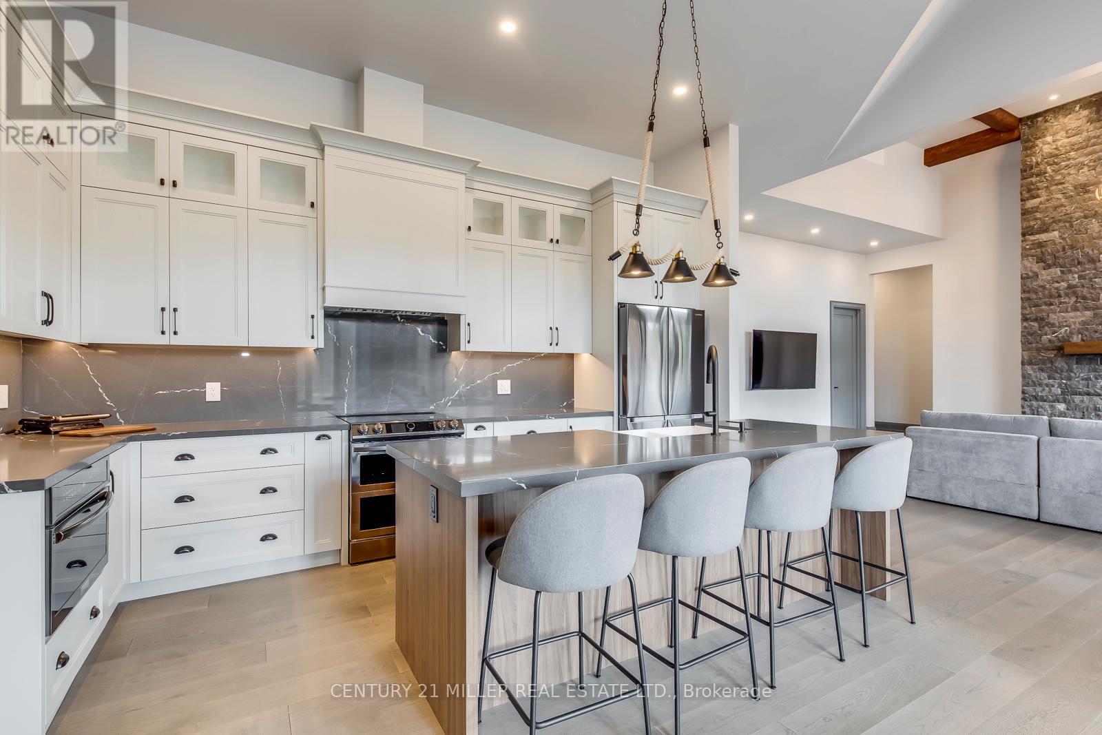 Detached at 6 - 4805 MUSKOKA DISTRICT 169 ROAD, Muskoka Lakes