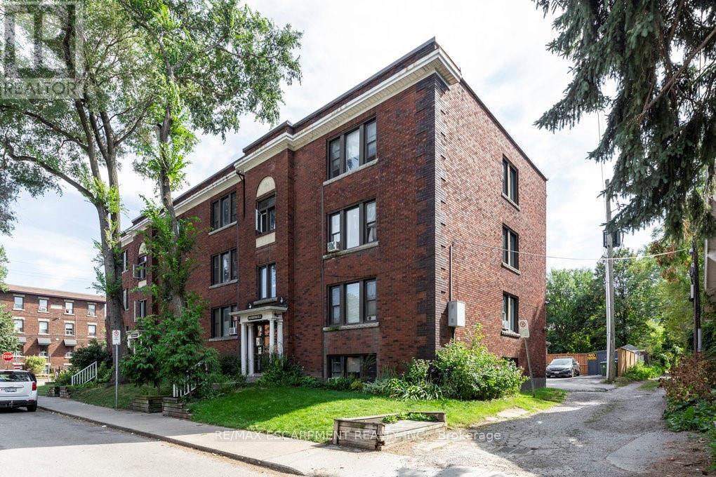 Apartment at 1 - 352 HUNTER STREET E, Hamilton (Stinson)