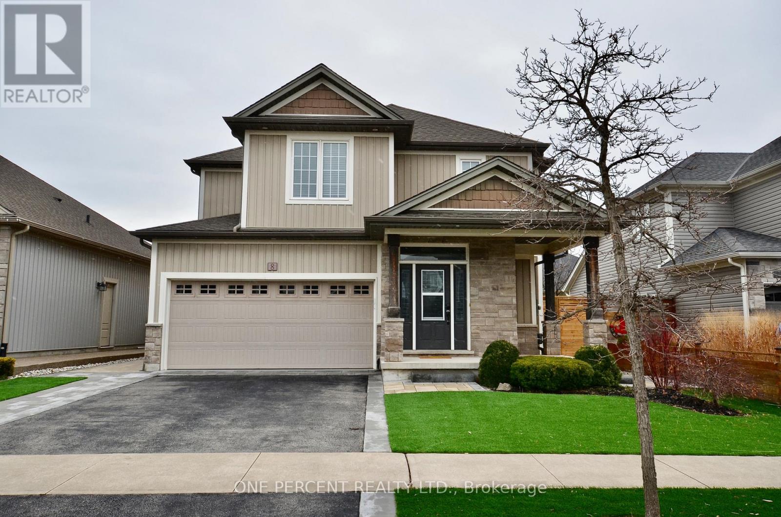 Detached at 8 MOES CRESCENT, St. Catharines (Port Weller)