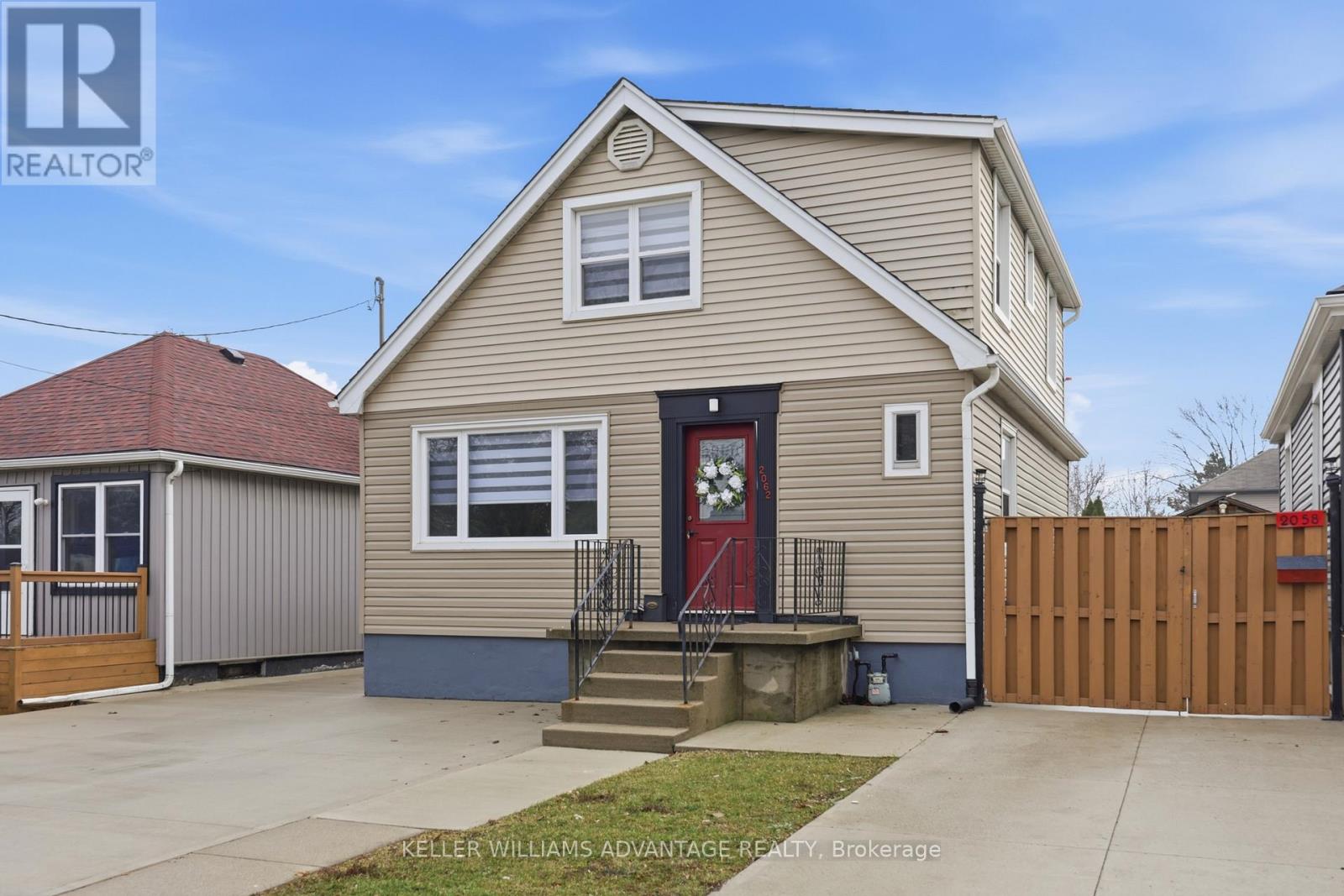 Detached at 2062 BARTON STREET E, Hamilton (McQuesten)
