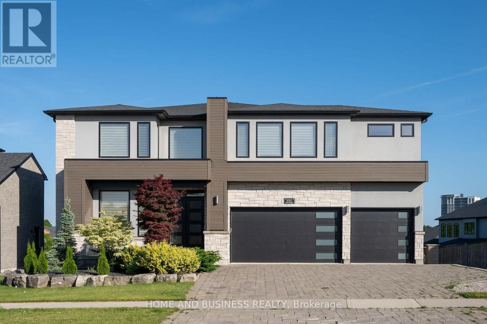 Detached at 1010 LONGWORTH ROAD, London South (South L)