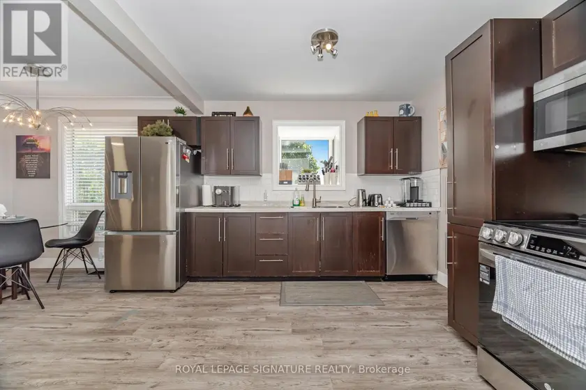 Detached at 77 FAIRVIEW ROAD, Grimsby