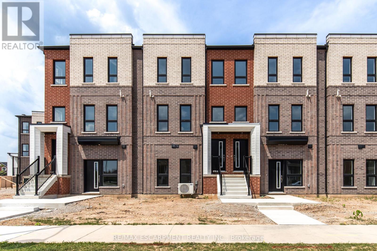 Townhouse at 55 GREAT FALLS BOULEVARD, Hamilton (Waterdown)