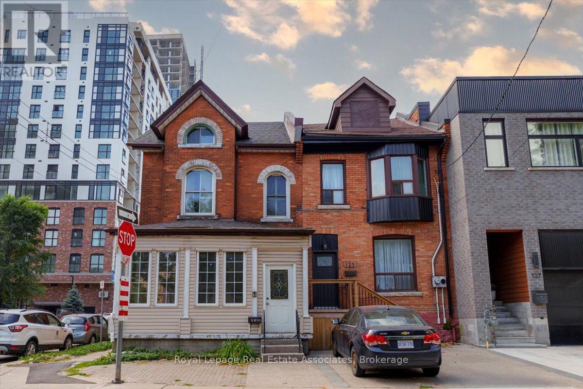 Semi-Detached/Link at 123 MARKET STREET, Hamilton (Central)