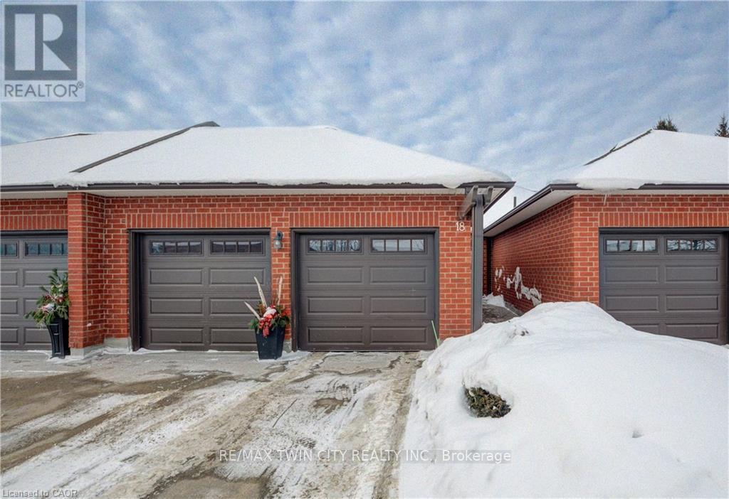 Townhouse at 18 - 10 ISHERWOOD AVENUE, Cambridge