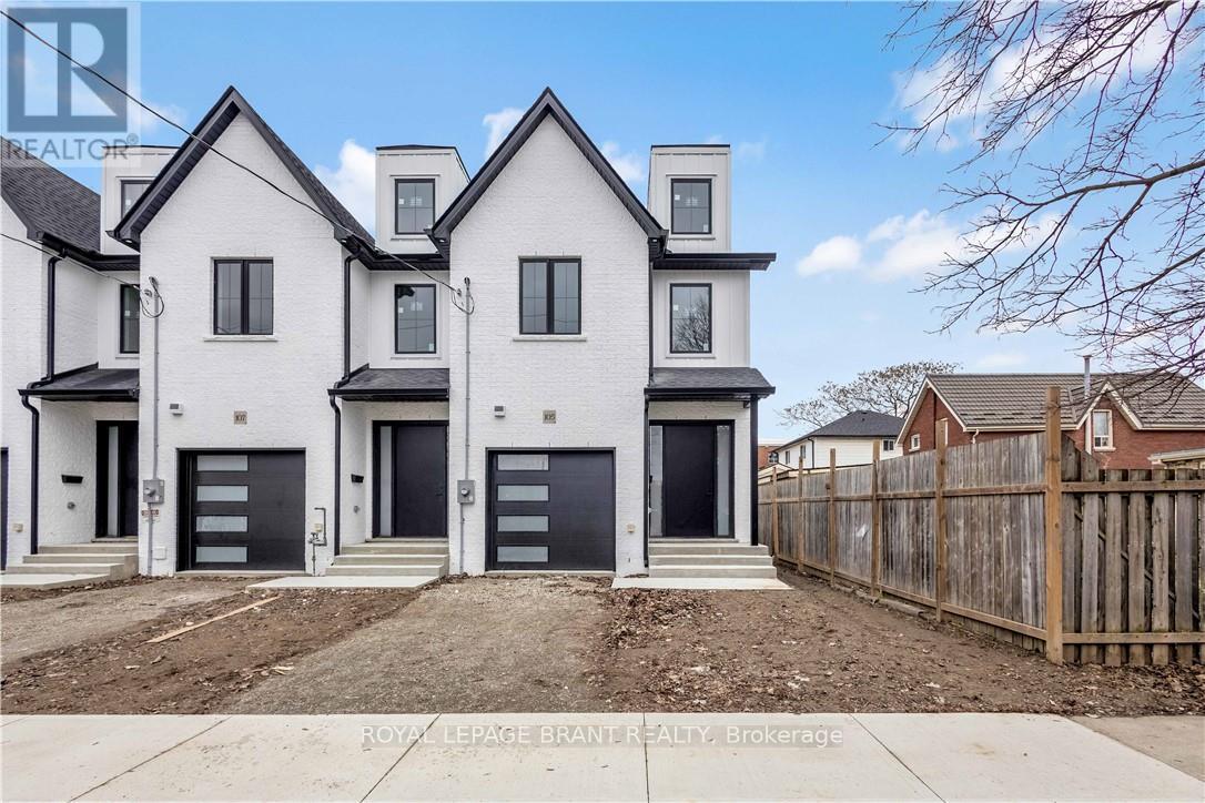 Townhouse at 105 WINNIETT STREET, Brantford