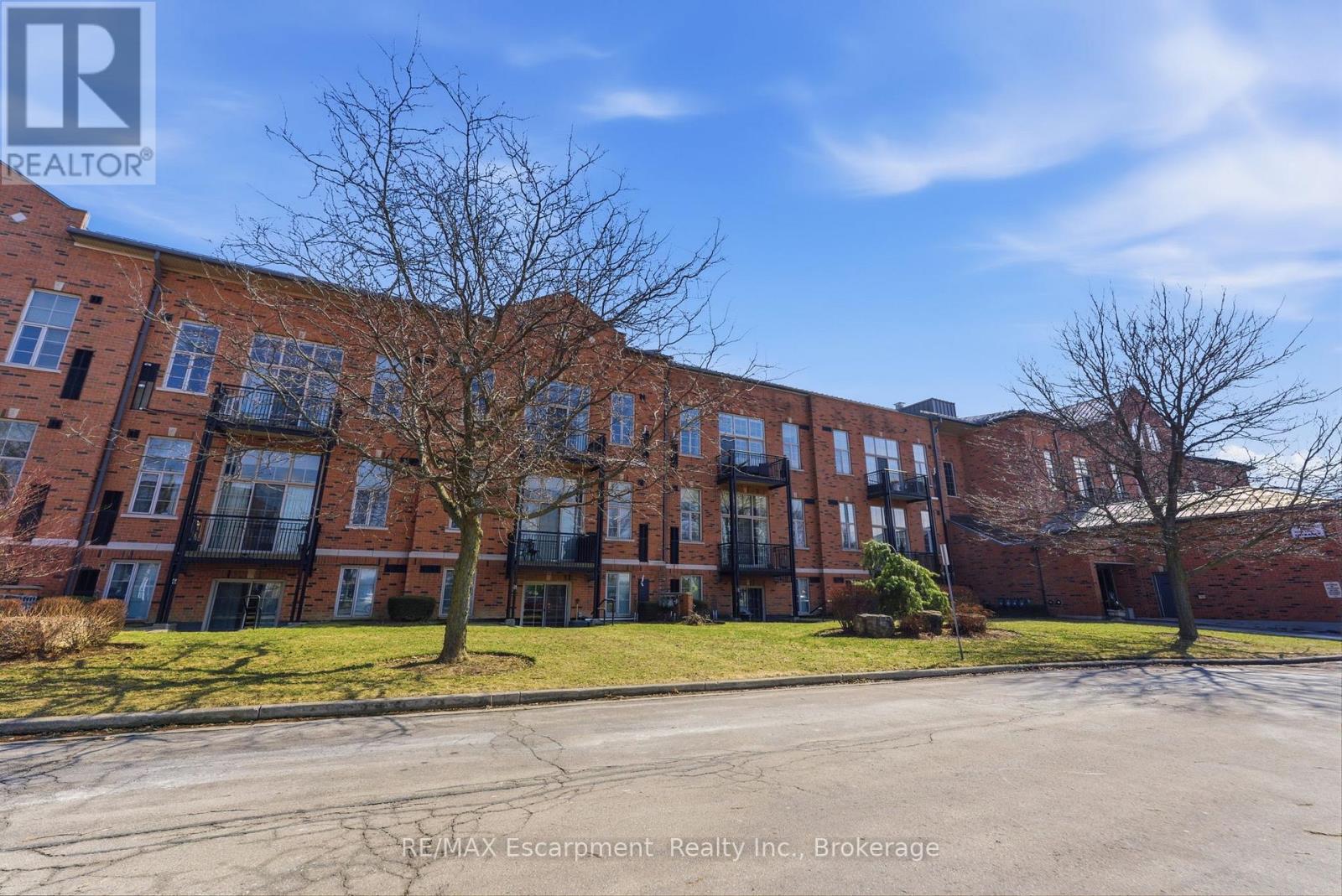 Apartment at 322 - 262 DUNDAS STREET E, Hamilton (Waterdown)