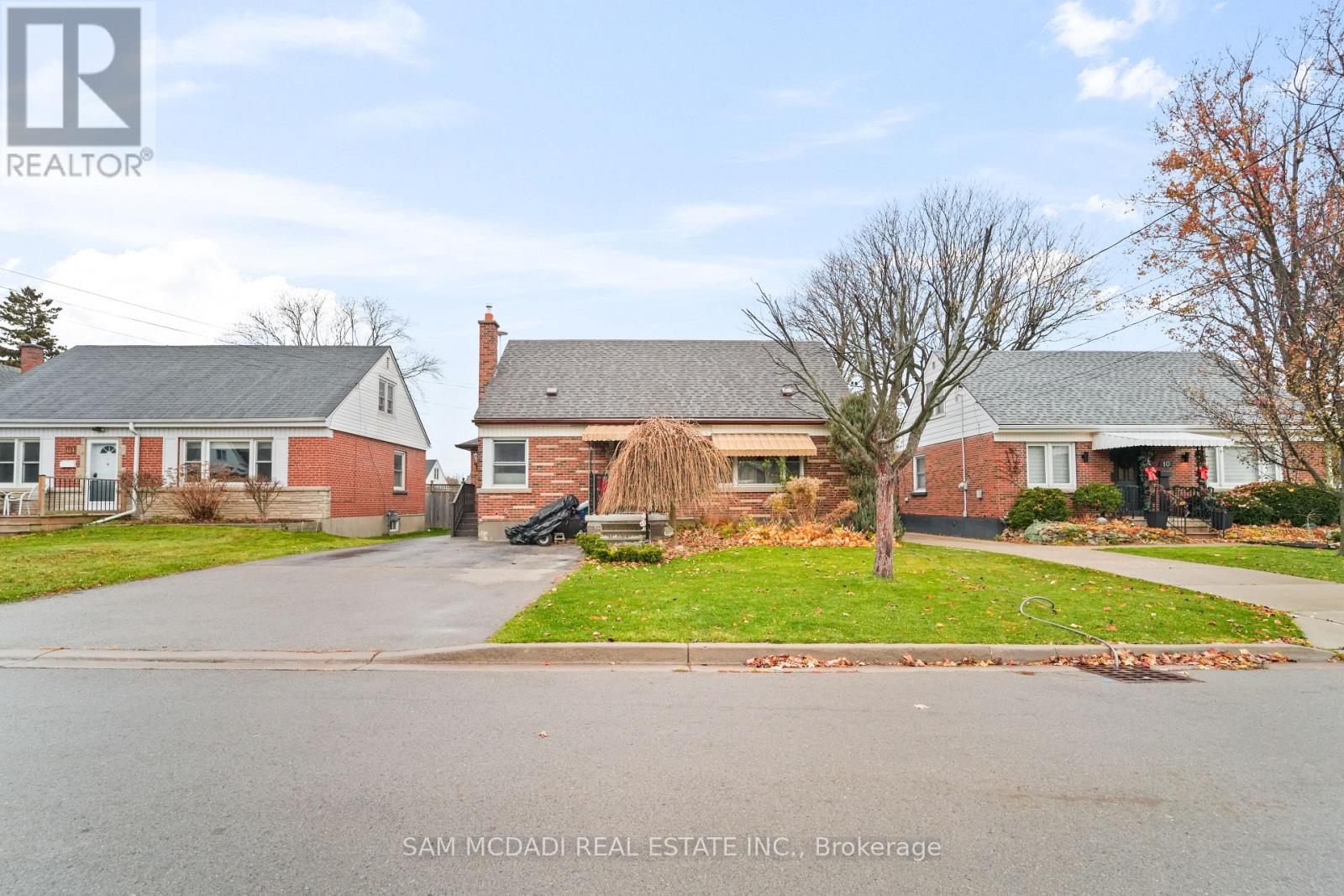 Detached at 12 ROSELLE PLACE, Hamilton (Stoney Creek)