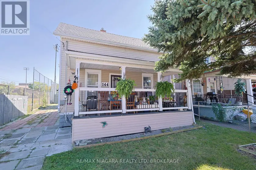 Detached at 144 BURGAR STREET, Welland
