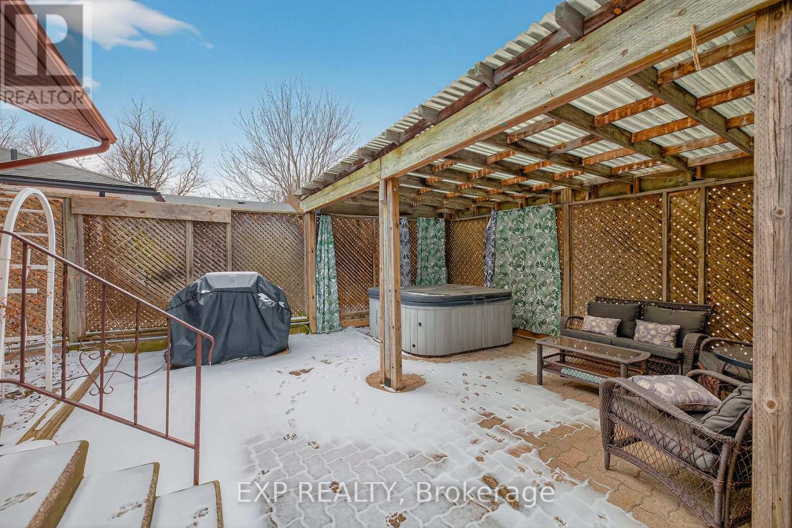 Detached at 196 LIGHTBOURNE AVENUE, Stratford