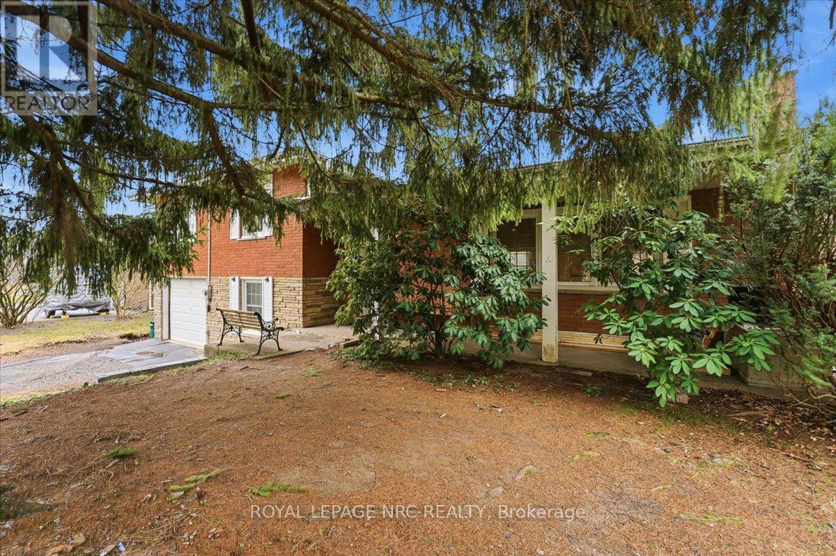 Detached at 14 VALIANT STREET, Pelham