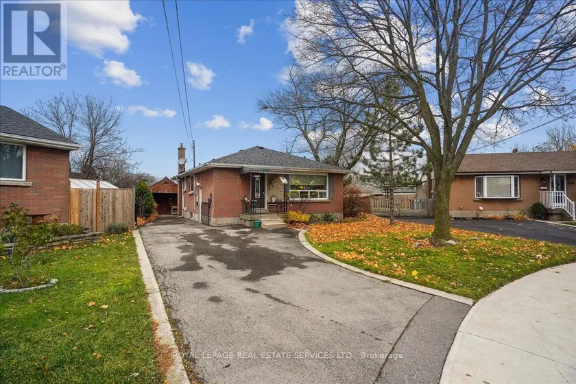 Detached at 391 EAST 16TH STREET, Hamilton