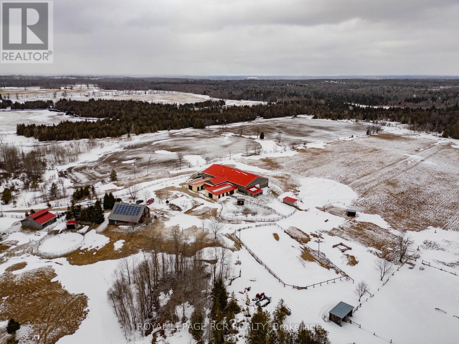 Detached at 773367 10 HIGHWAY, Grey Highlands