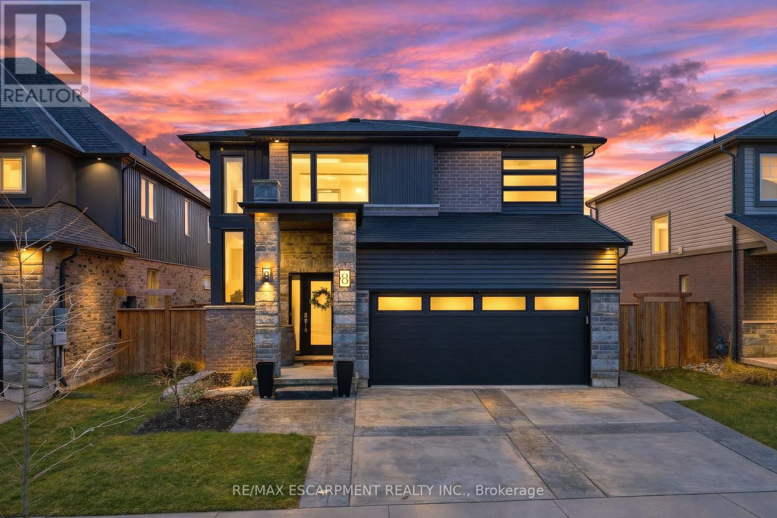 Detached at 8 MYRTLE STREET, Pelham (Fonthill)