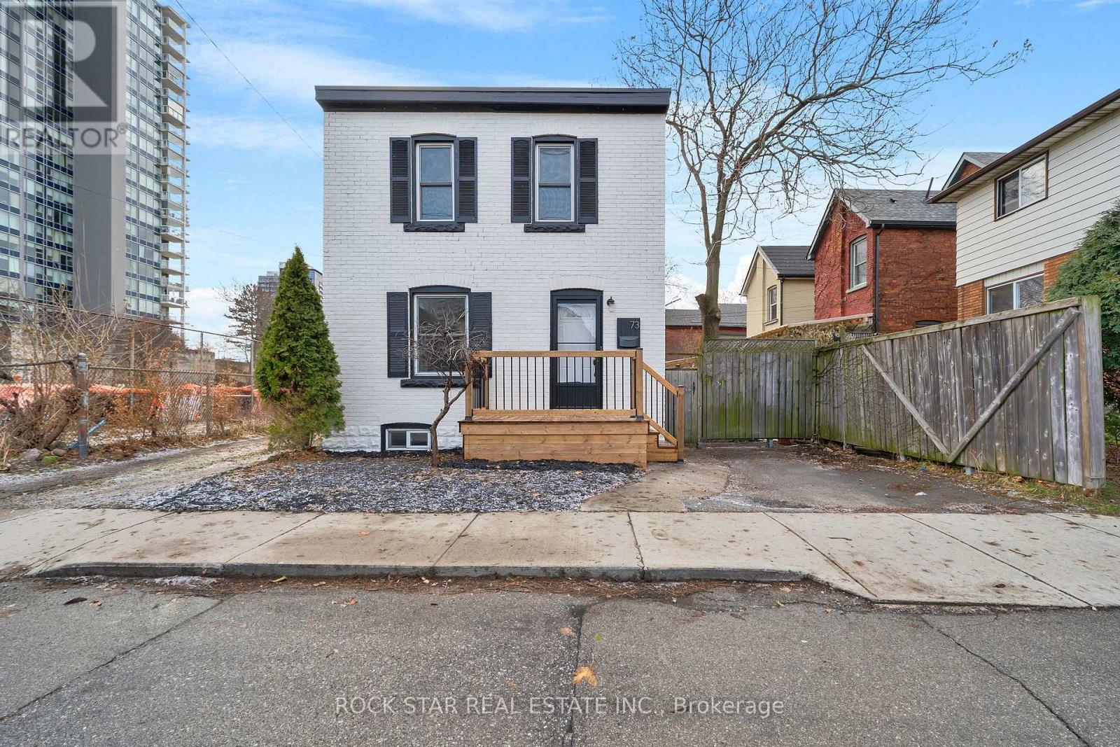 Detached at 73 PETER STREET, Hamilton (Strathcona)