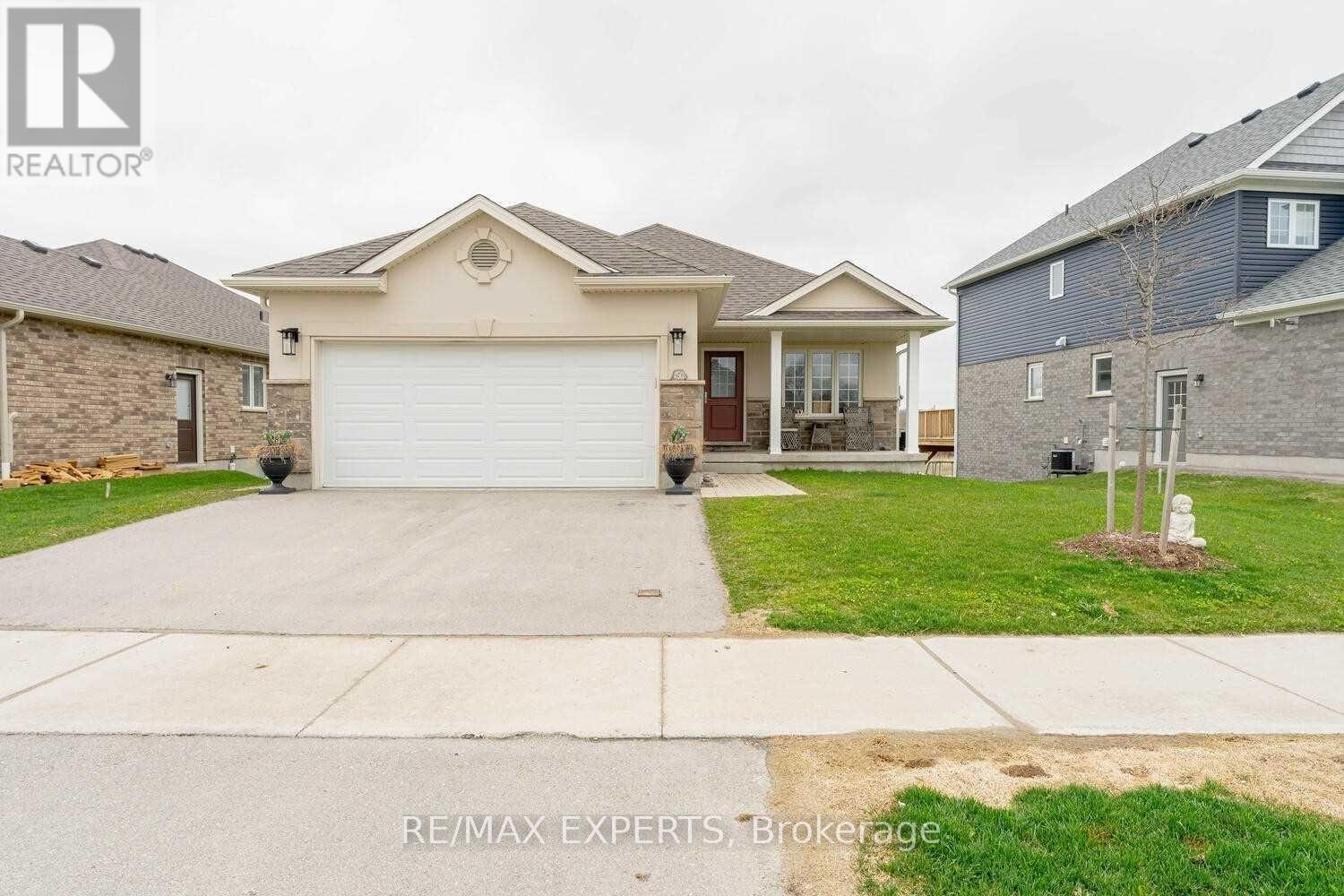 Detached at 150 BRIDGE CRESCENT, Minto