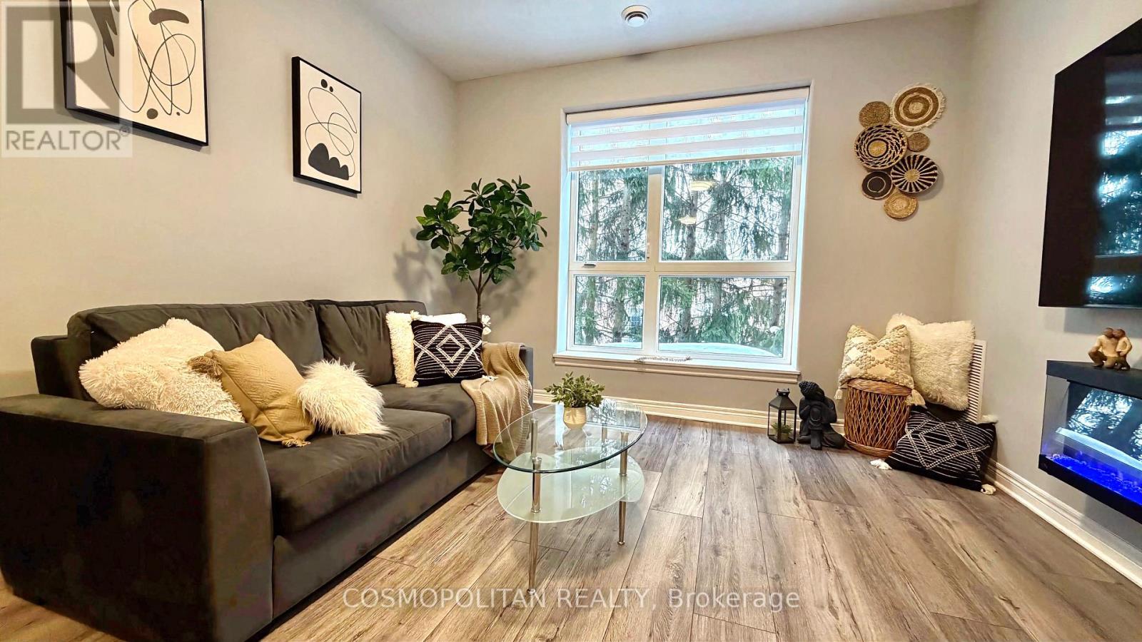 Apartment at 204 - 2799 ST. PAUL AVENUE, Niagara Falls (Stamford)