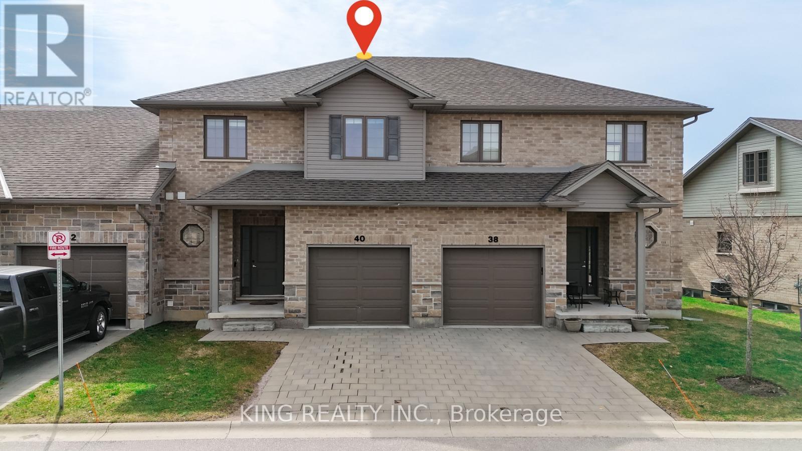 Townhouse at 40 - 2910 TOKALA TRAIL, London North (North S)