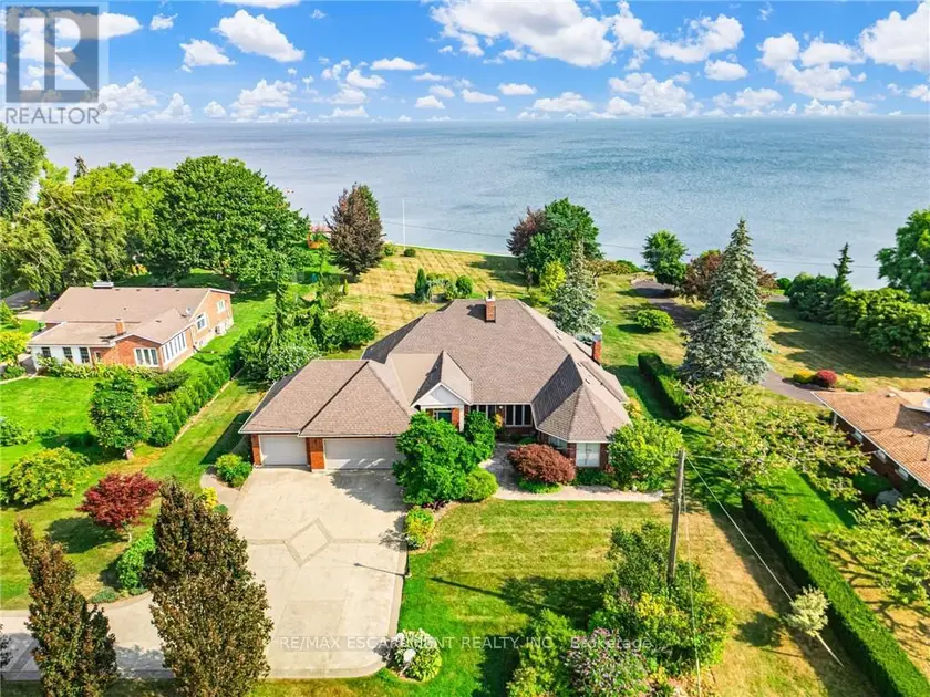 Detached at 3503 LAKESHORE ROAD, Lincoln