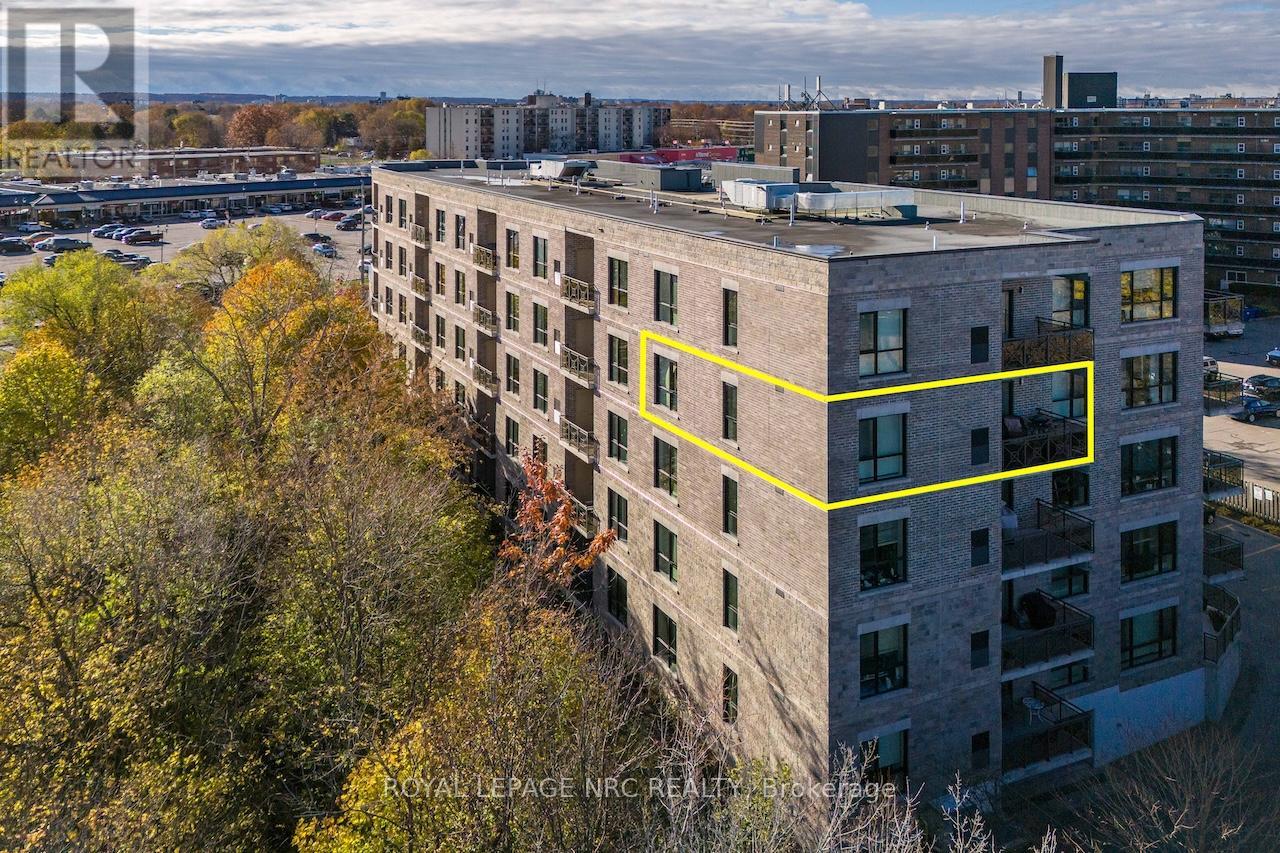 Apartment at 401 - 379 SCOTT STREET, St. Catharines (Vine/Linwell)