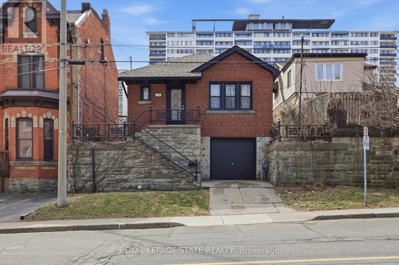 Detached at 129 JACKSON STREET W, Hamilton (Durand)