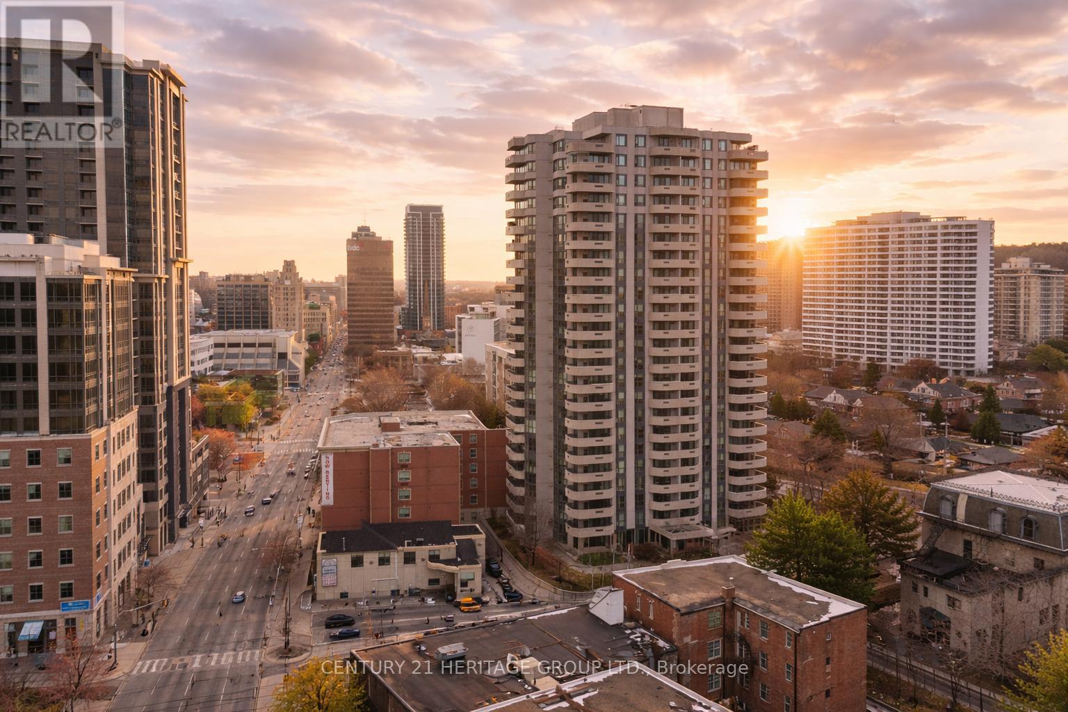 Apartment at 102 - 67 CAROLINE STREET S, Hamilton (Durand)