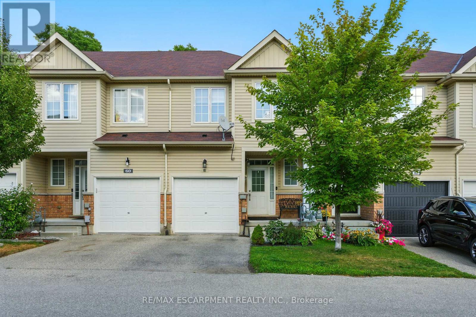Townhouse at 61 - 21 DIANA AVENUE, Brantford