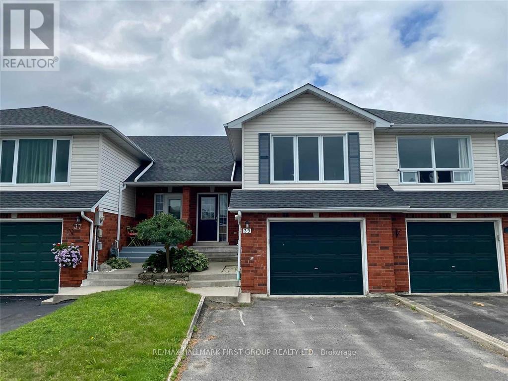 Townhouse at 39 BALLANTINE STREET, Cobourg