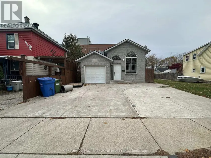 Detached at 975 ALBERT ROAD, Windsor
