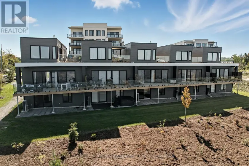 Townhouse at 17 - 19 WEST ST N STREET, Kawartha Lakes