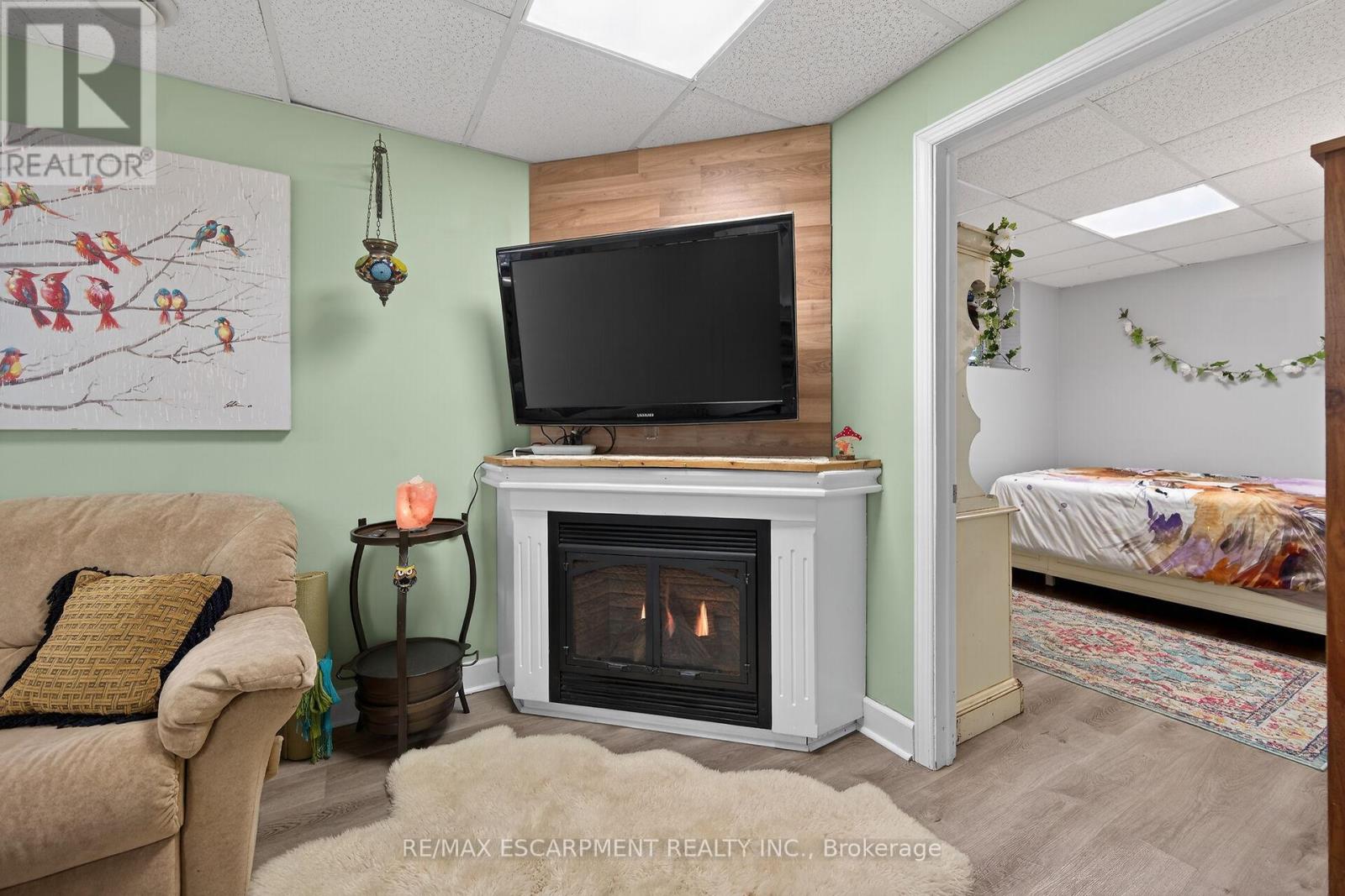 Detached at 16 WILCOX DRIVE, Haldimand