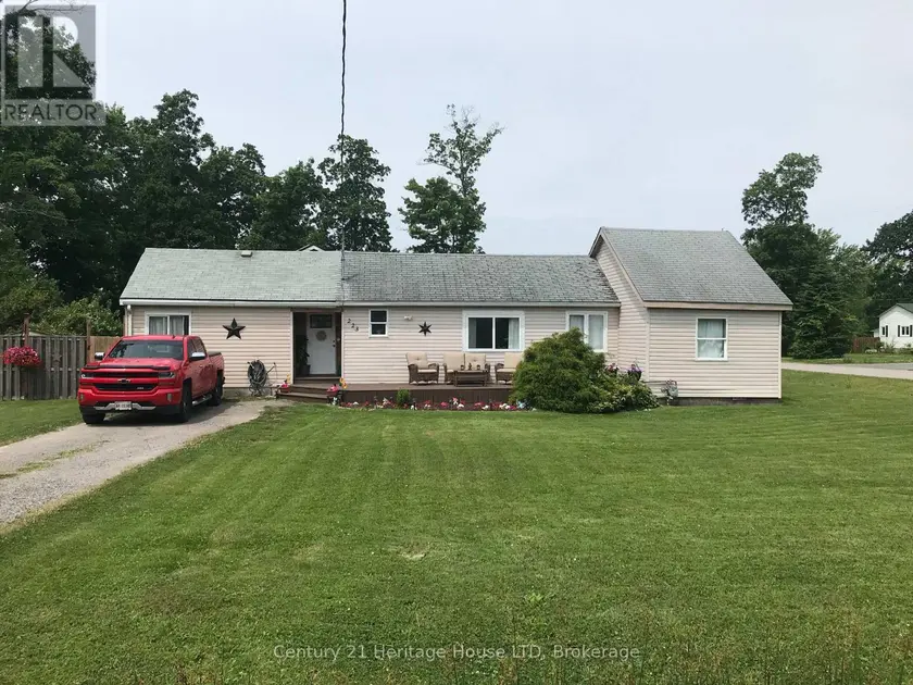 Detached at 223 BERNARD AVENUE, Fort Erie