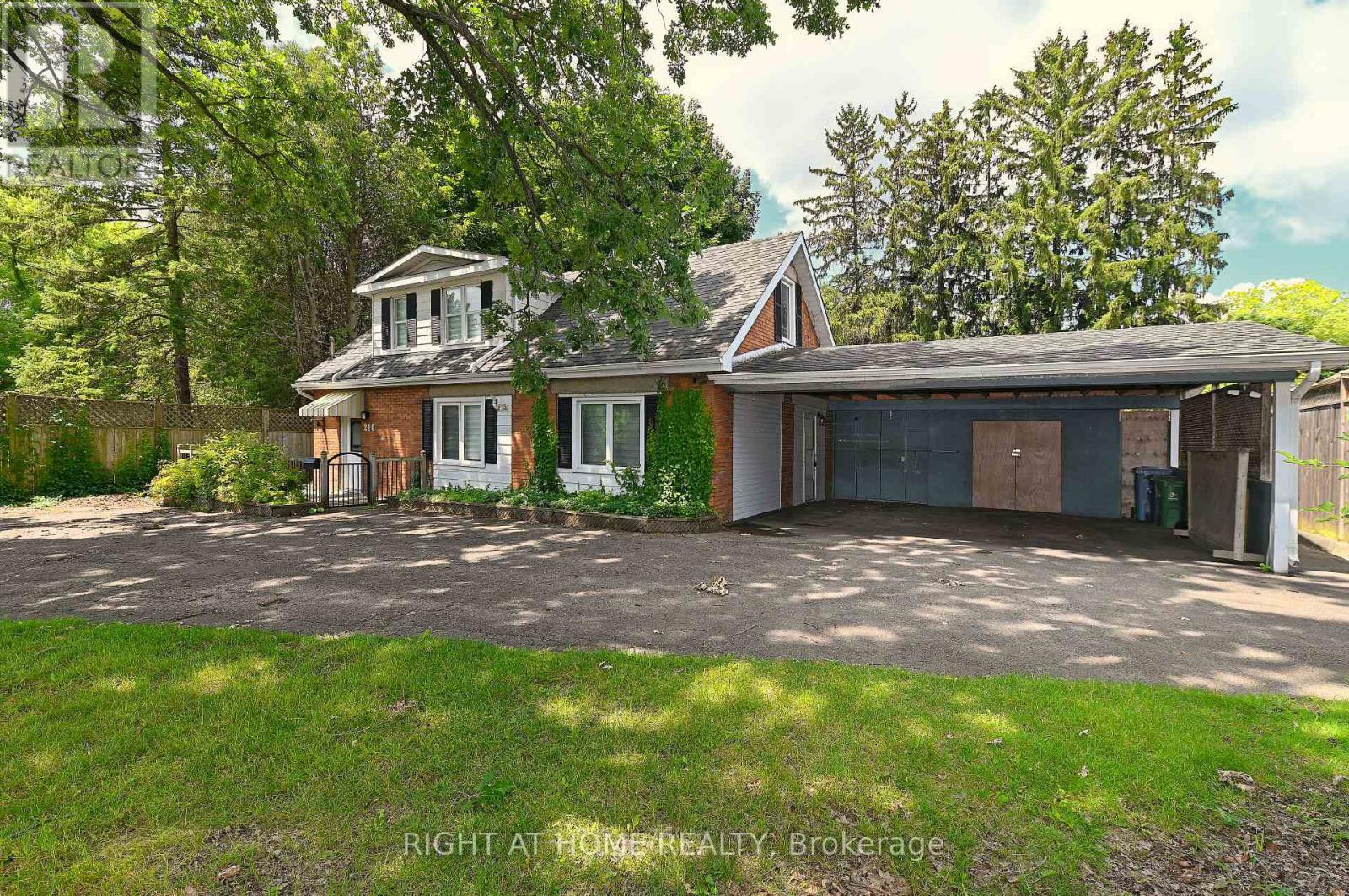 Multiplex at UNIT 2 - 210 SPEEDVALE AVENUE E, Guelph (Riverside Park)