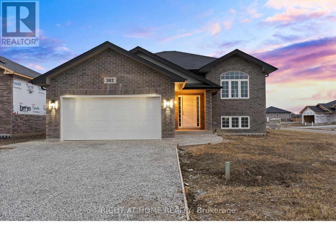 Detached at 382 MULBERRY LANE, Lakeshore